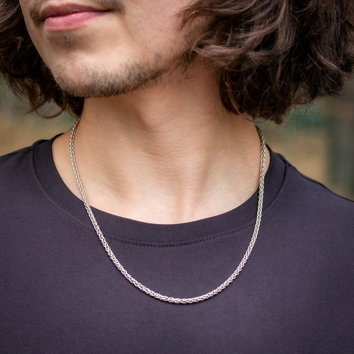 3mm Wheat Chain on model with black T-shirt