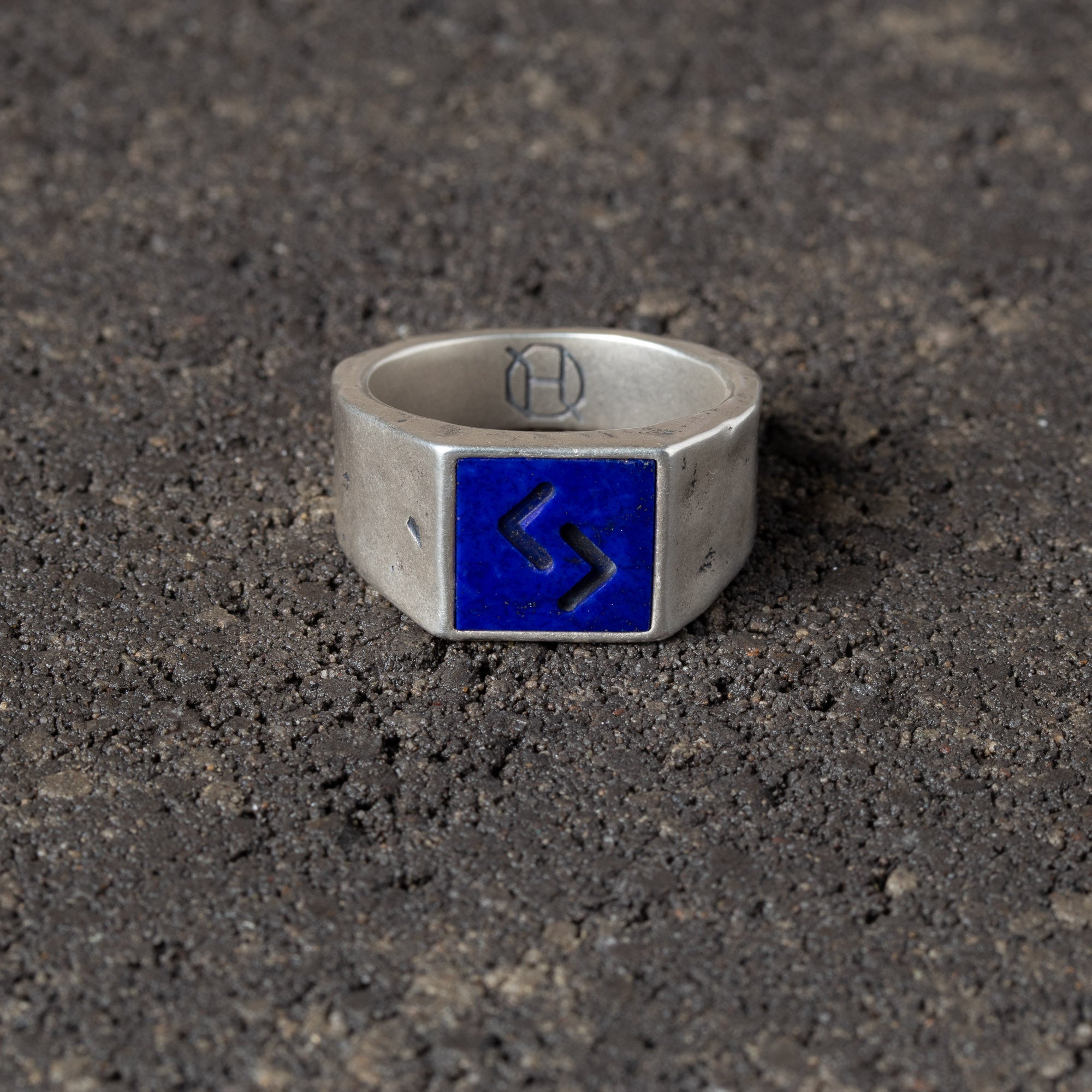 Jera - Silver Signet Ring with Lapis.