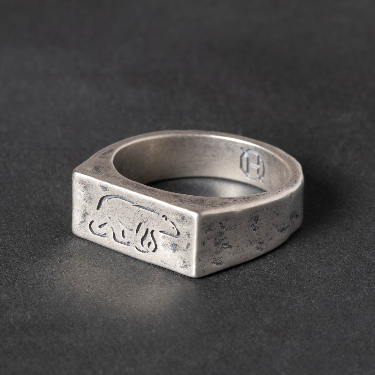 Narrow Silver ring with engraved polar bear design